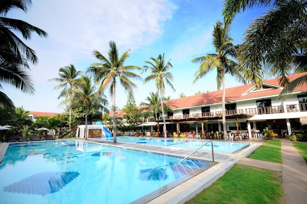 Dolphin Bay Resort