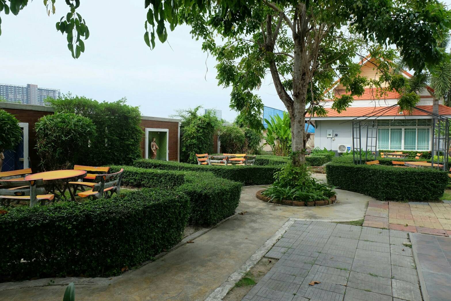 H2 Hua Hin Residence