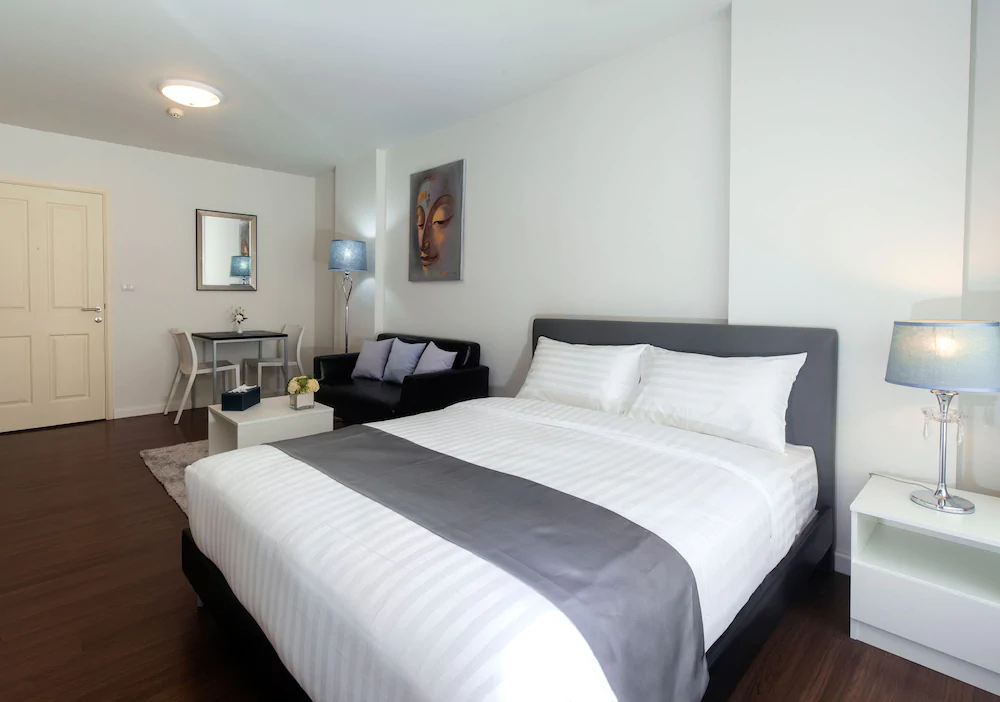First Choice Suites