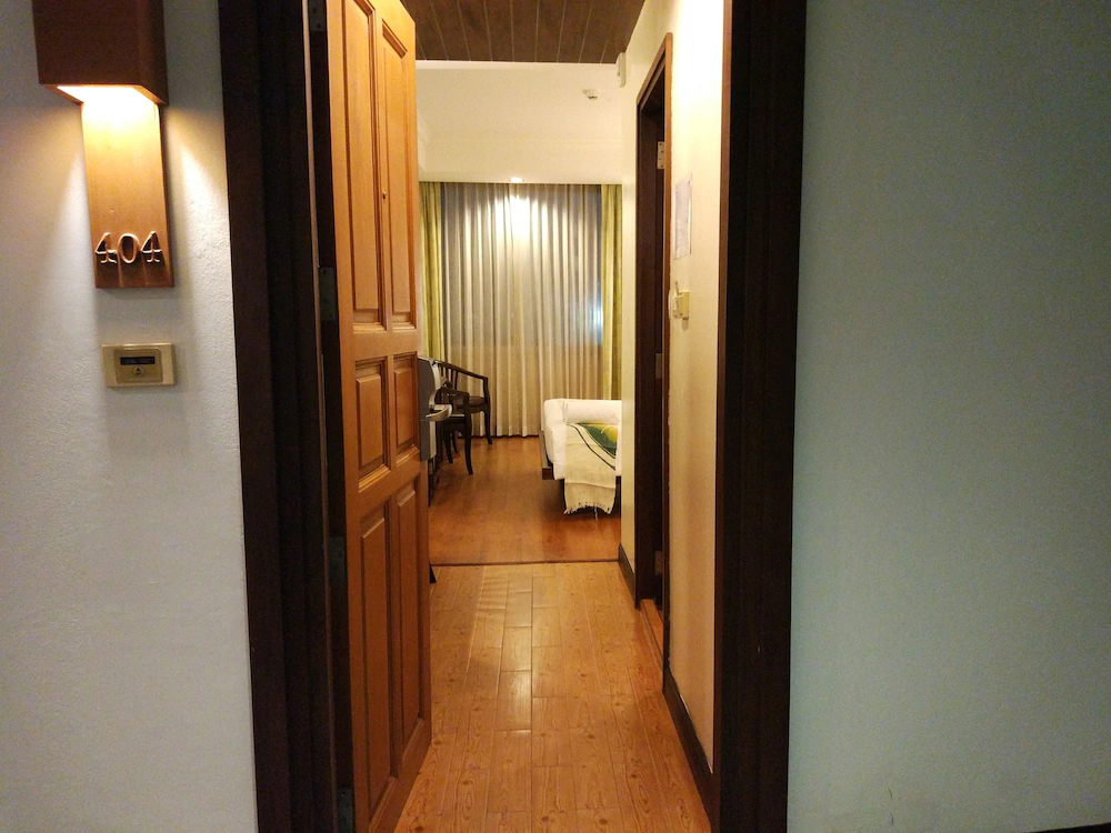 Fresh Inn Hotel
