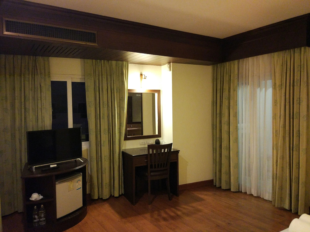 Fresh Inn Hotel