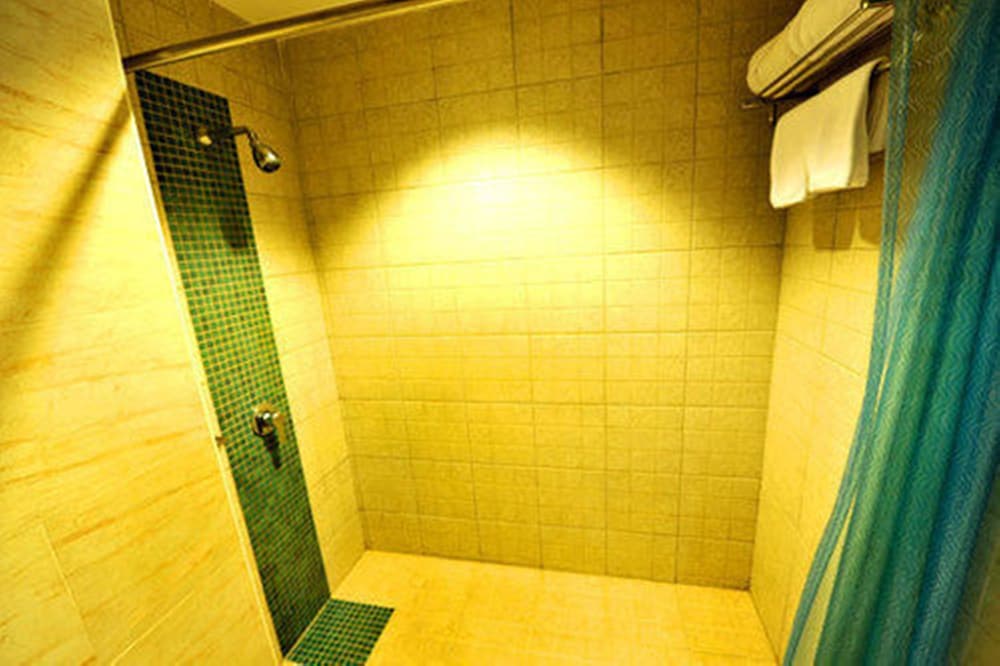 Fresh Inn Hotel
