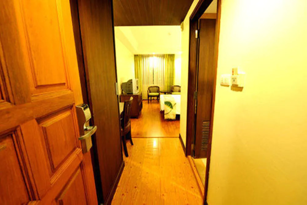 Fresh Inn Hotel