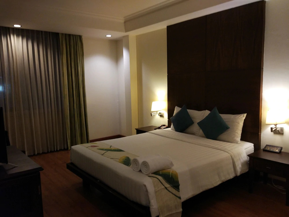 Fresh Inn Hotel