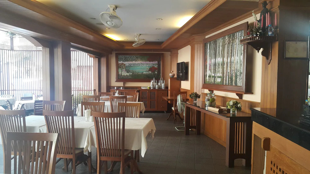 Fresh Inn Hotel