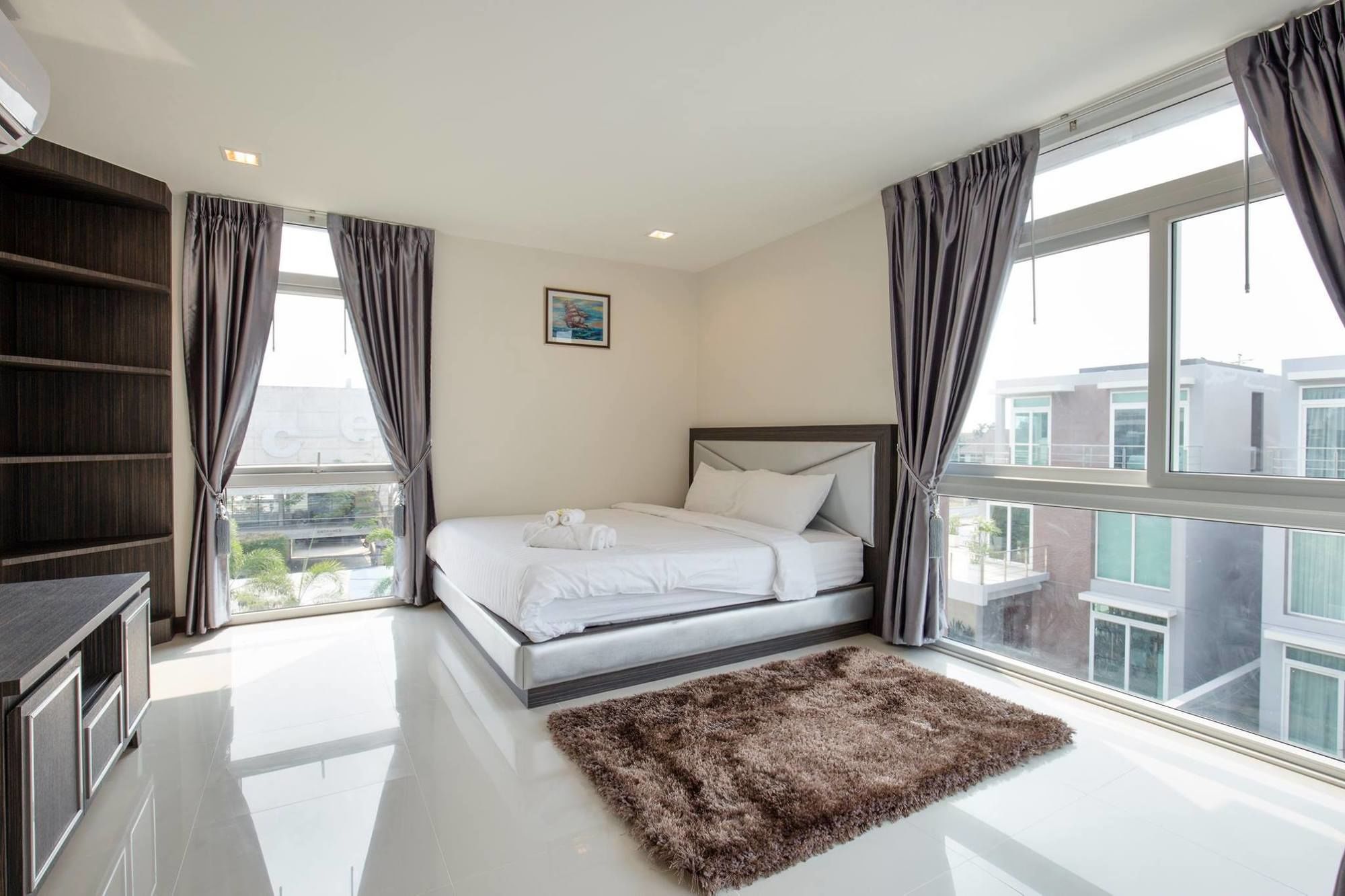 Golden Sea Pool Villa Hua Hin