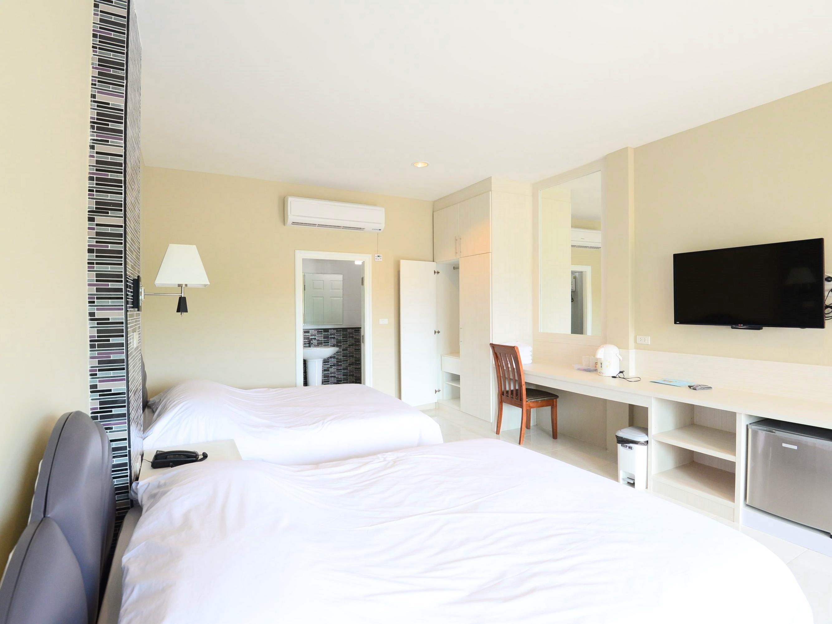 Highway Hotel Huahin
