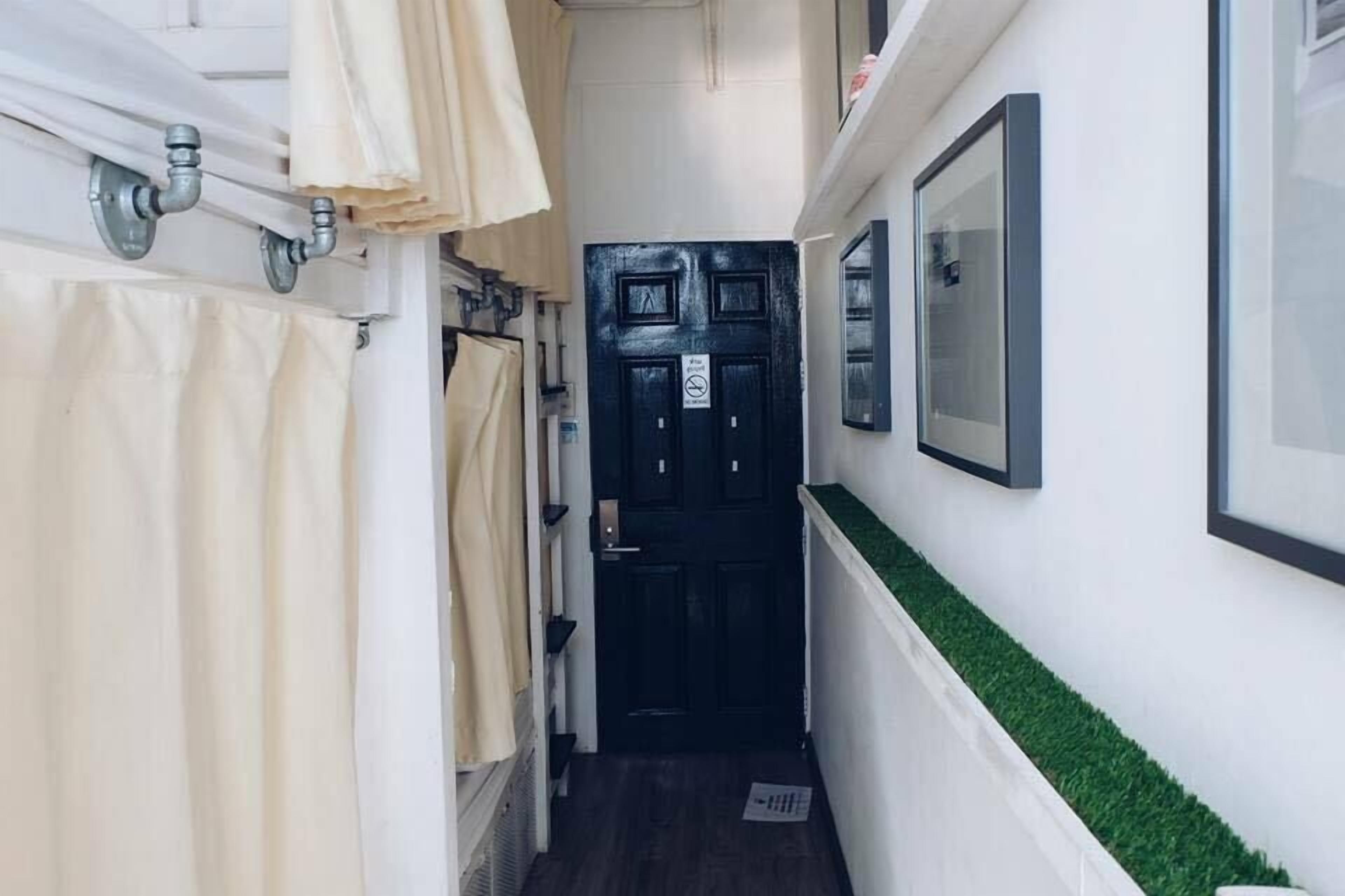 Jetty Huahin Hostel
