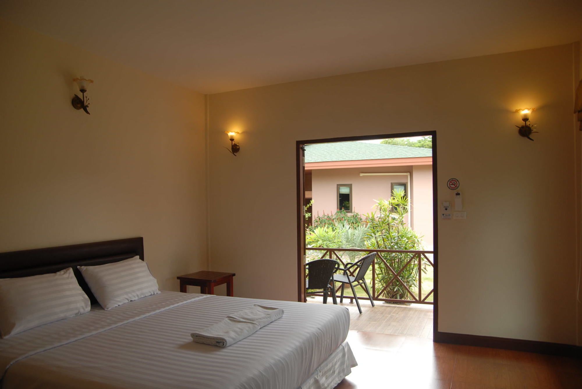 La-or Resort
