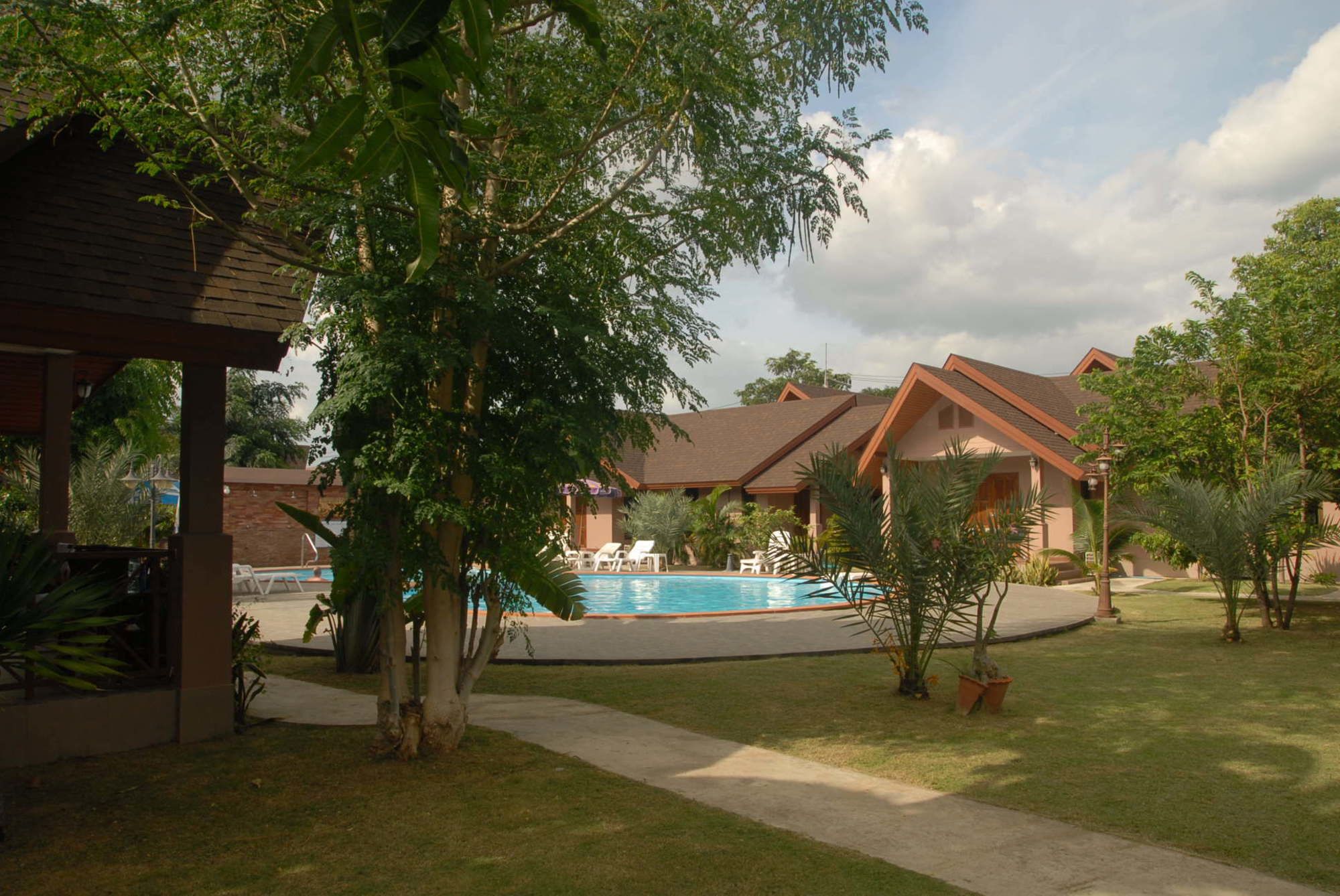 La-or Resort