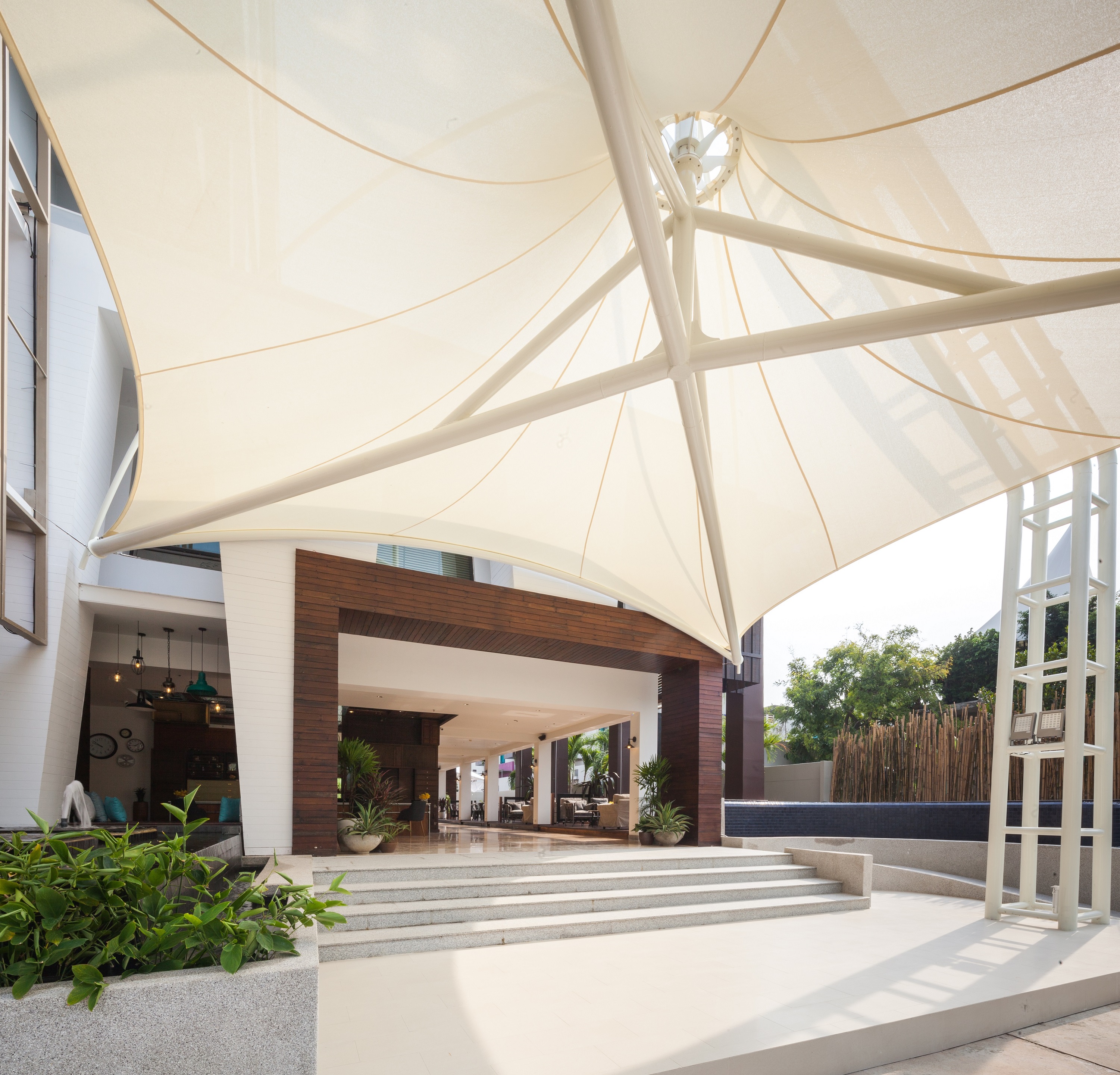Loligo Resort Hua Hin +A Fresh Twist By Let’s Sea