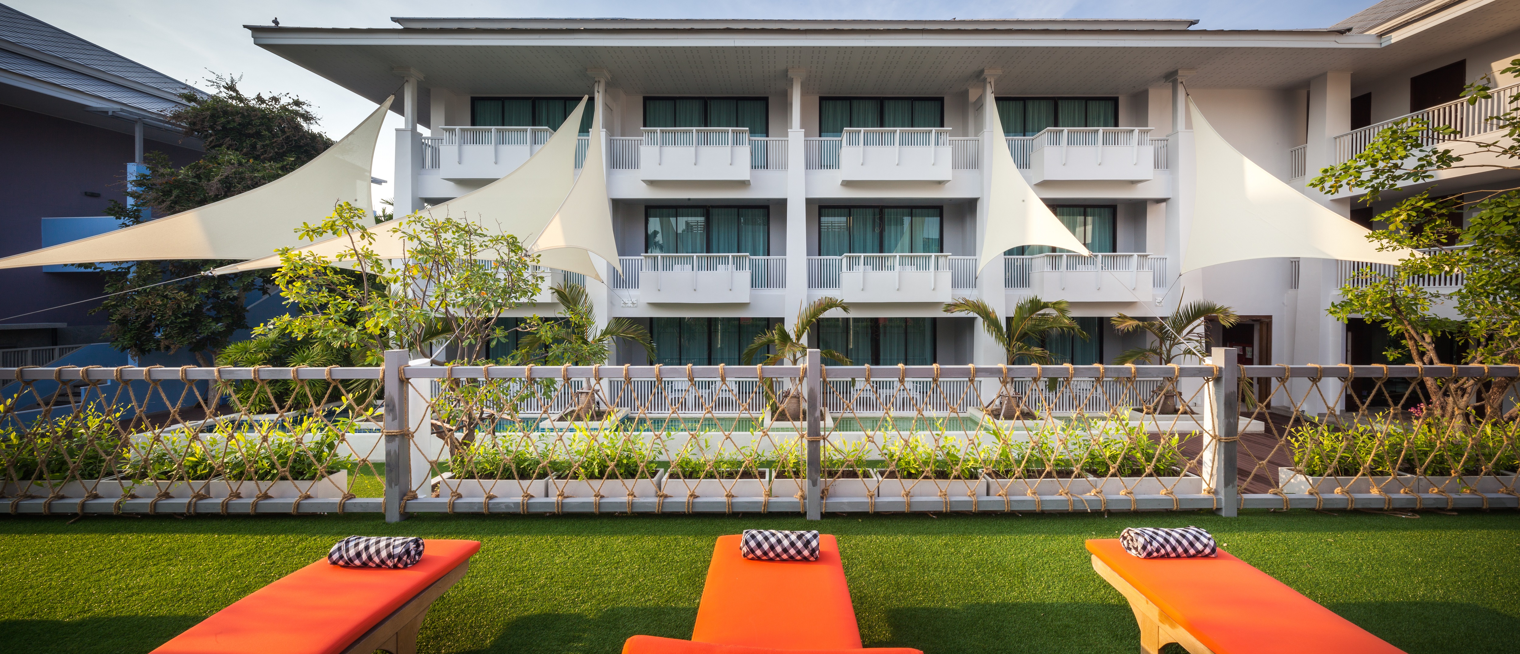 Loligo Resort Hua Hin +A Fresh Twist By Let’s Sea