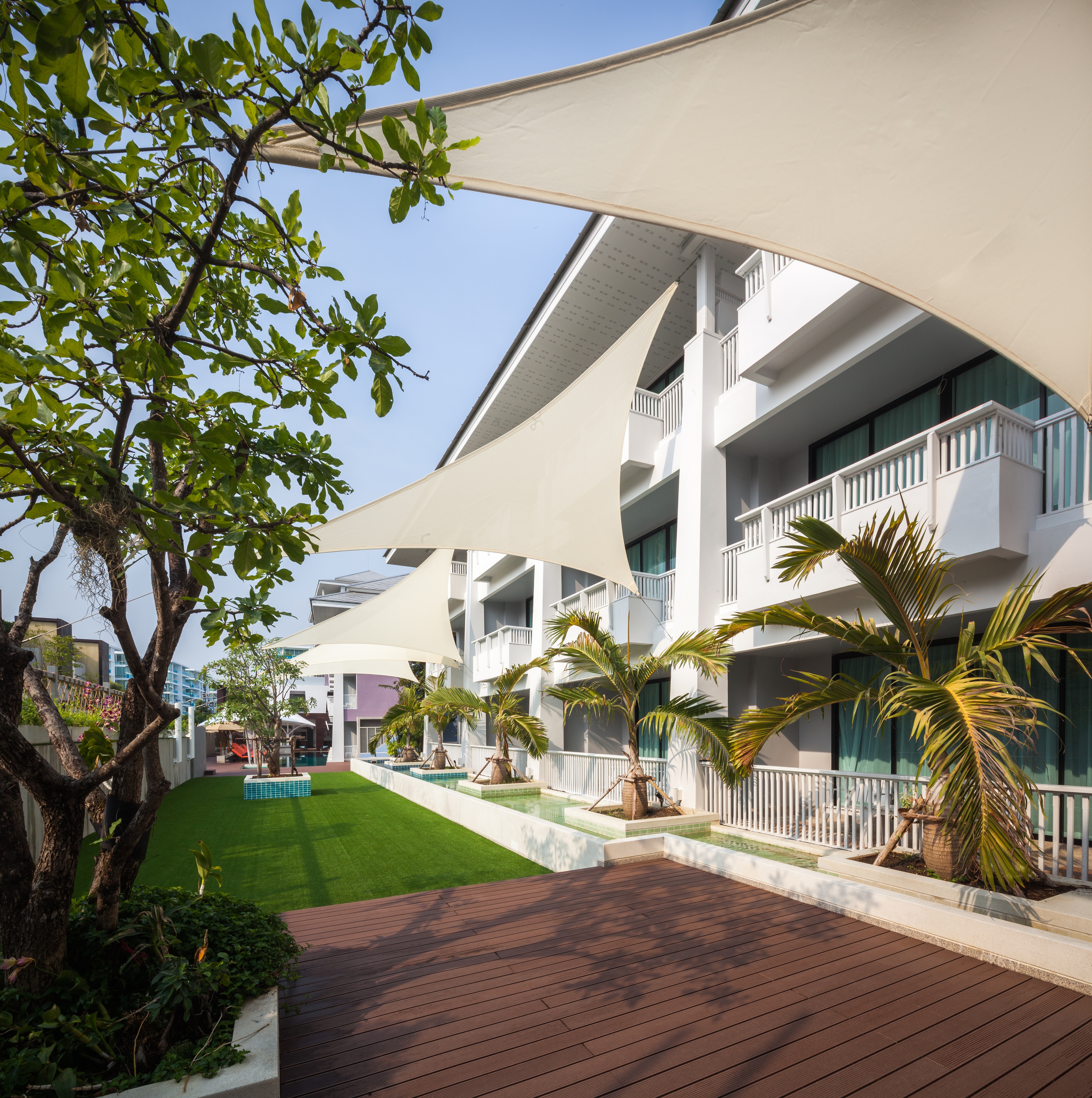 Loligo Resort Hua Hin +A Fresh Twist By Let’s Sea