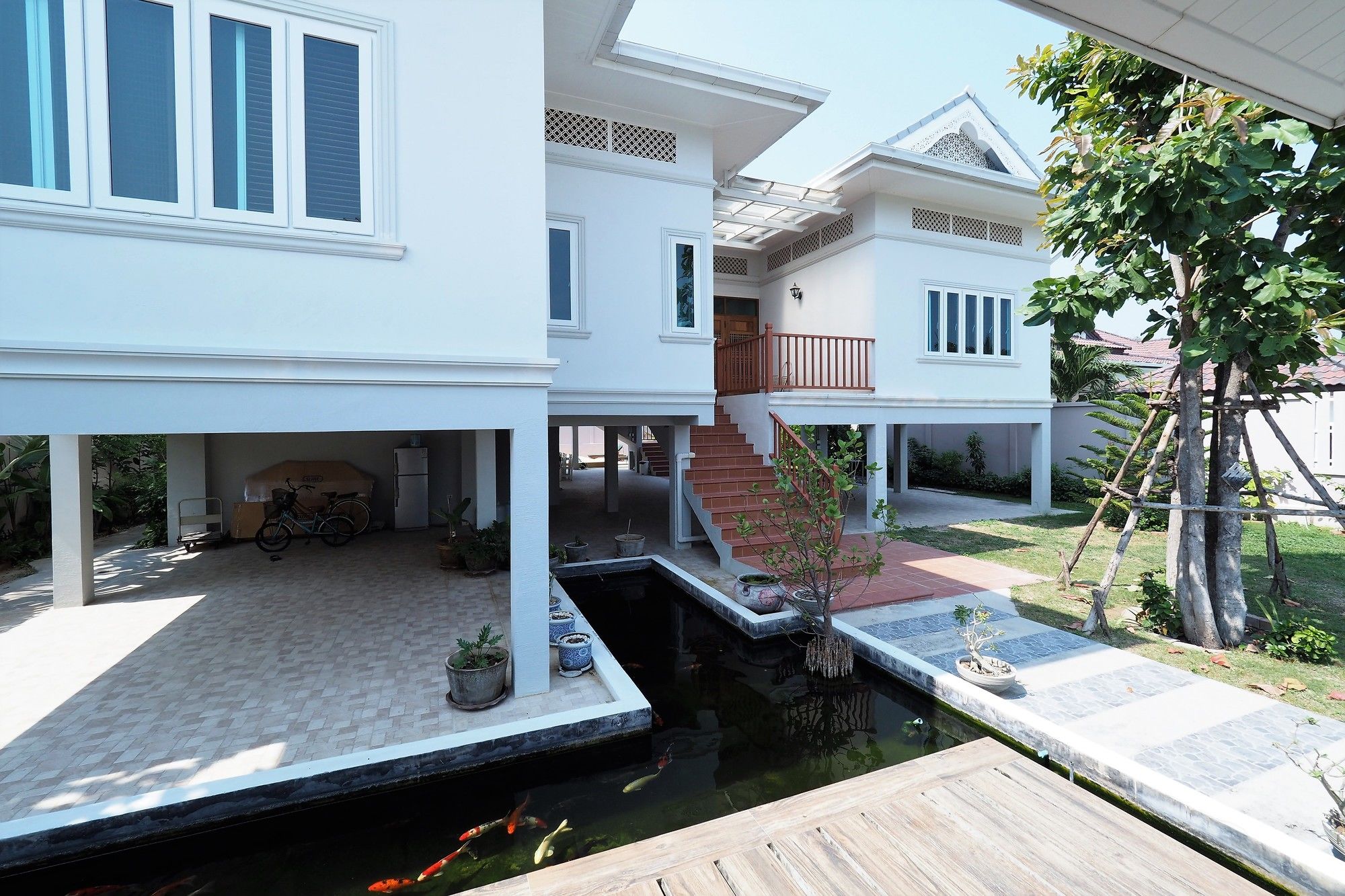 Marisa Villa Huahin