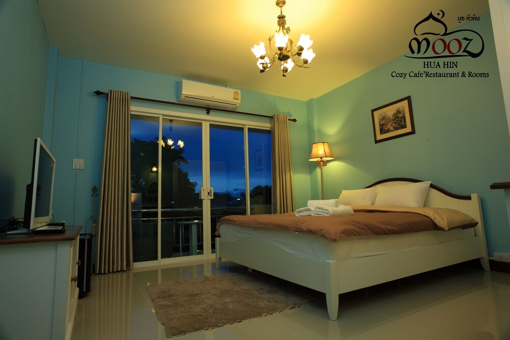 Mooz Hua Hin