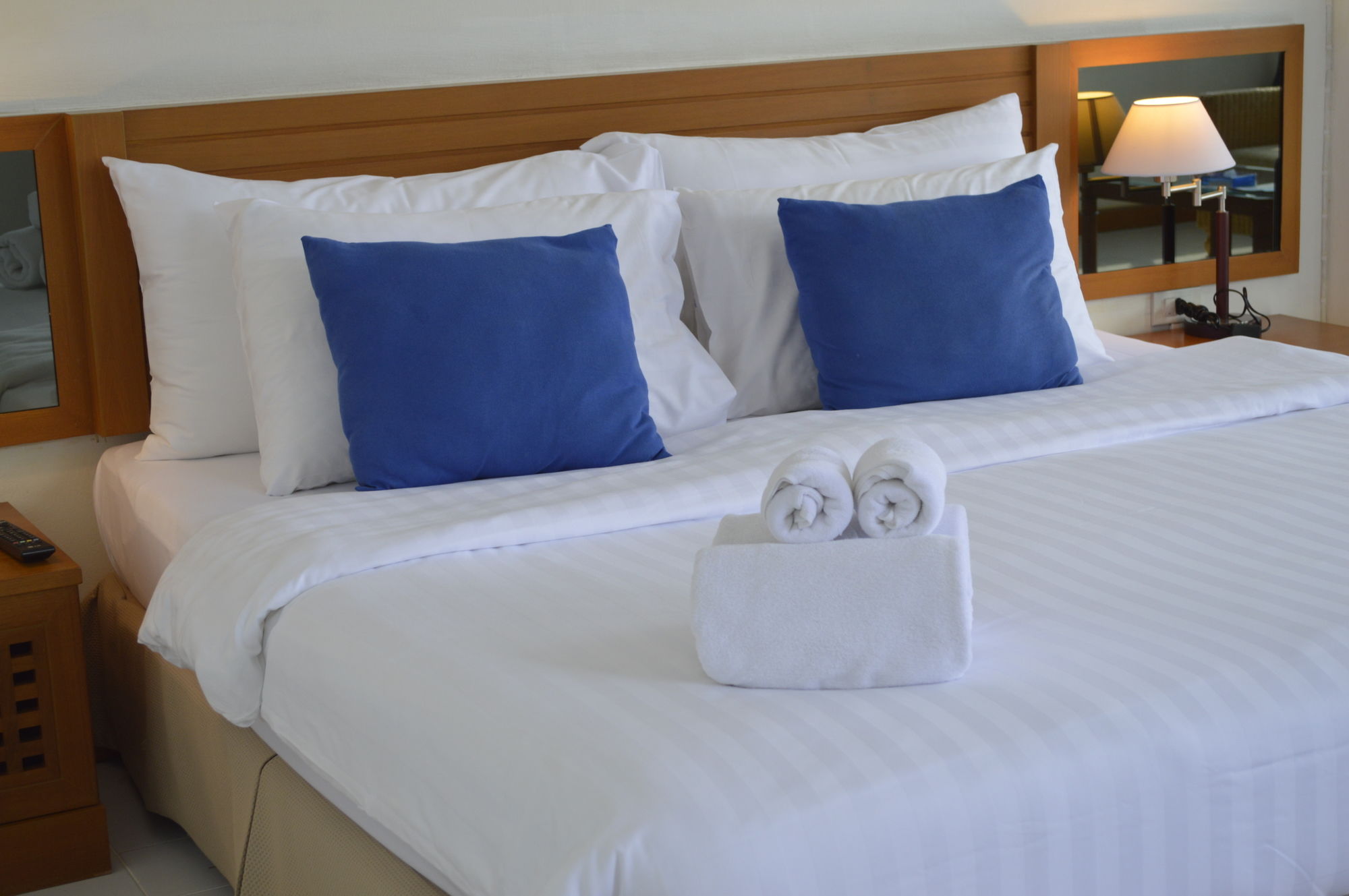 Nern Chalet Beachfront Hotel