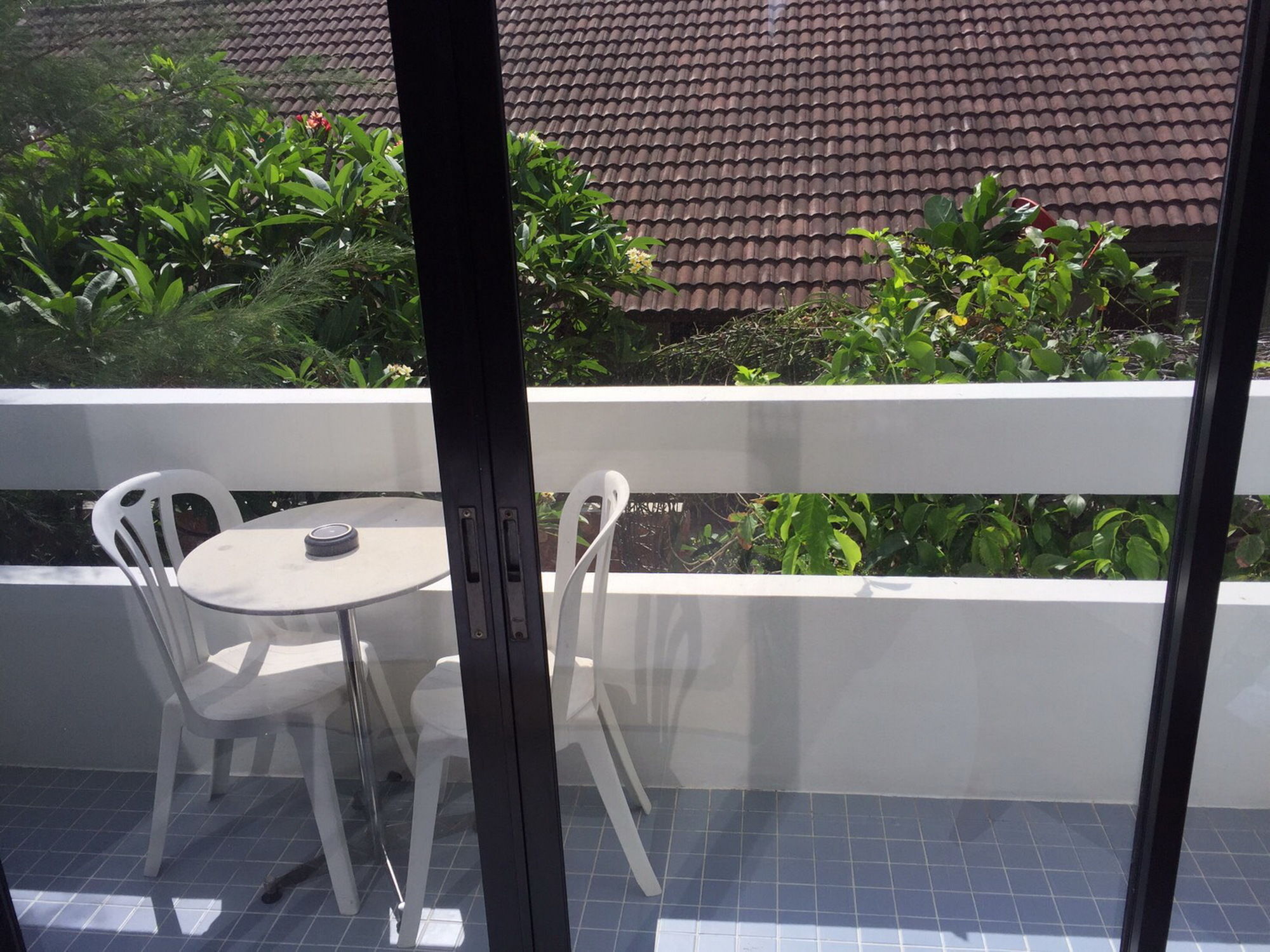 Nern Chalet Beachfront Hotel