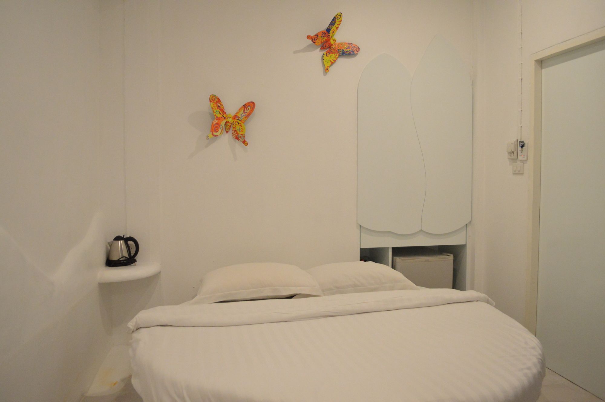 Nern Chalet Beachfront Hotel