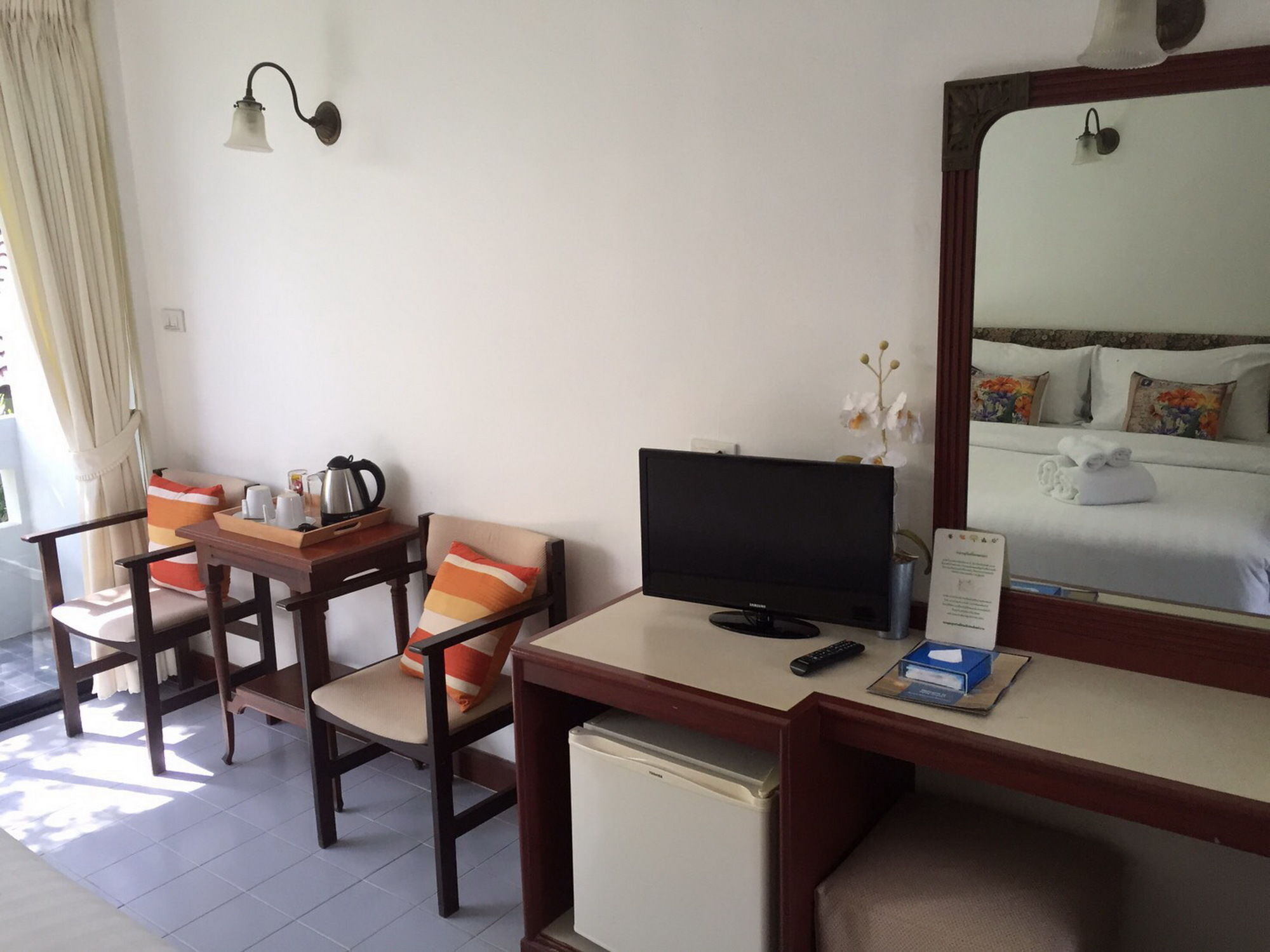 Nern Chalet Beachfront Hotel