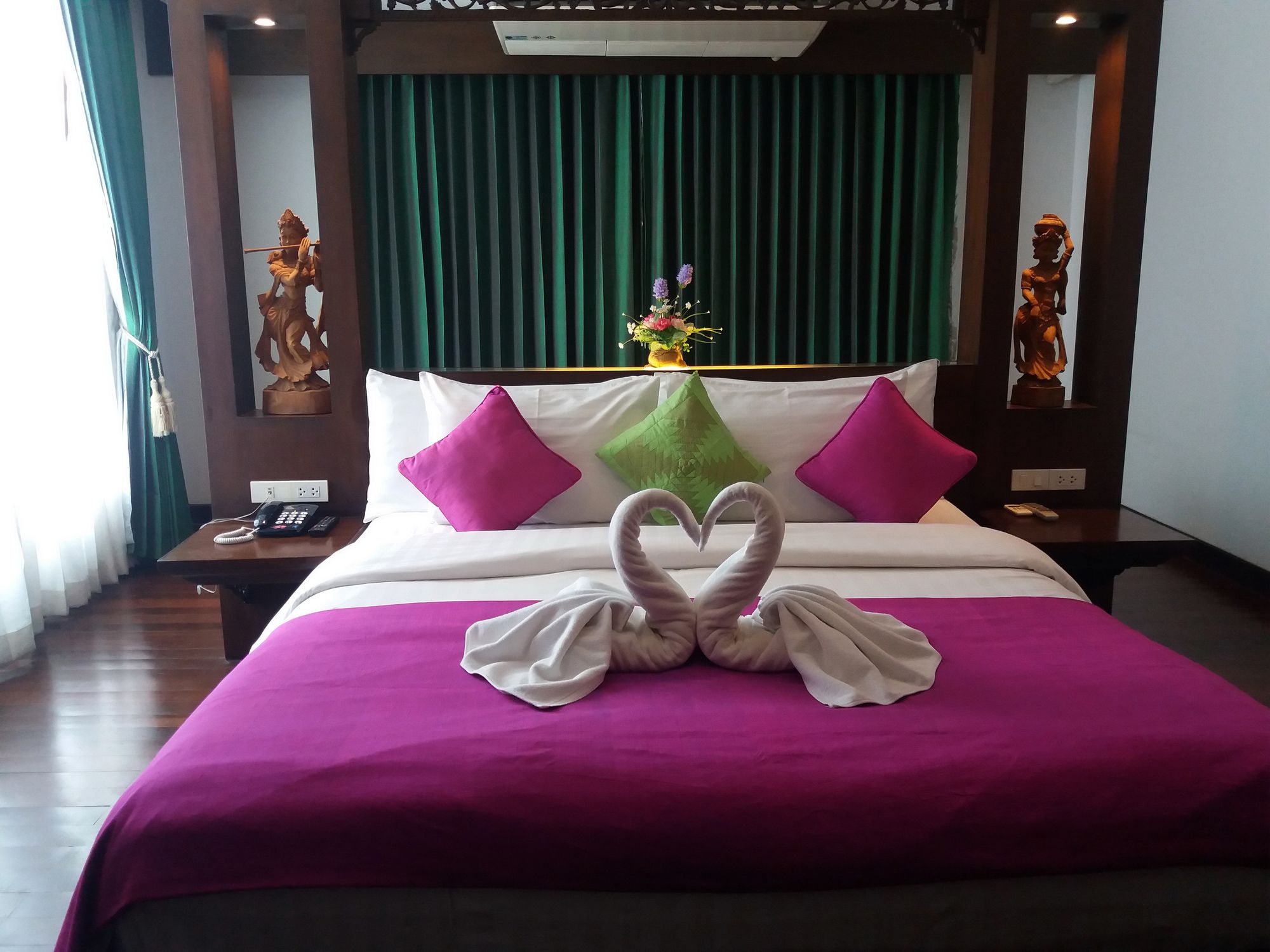 Nicha Hua Hin