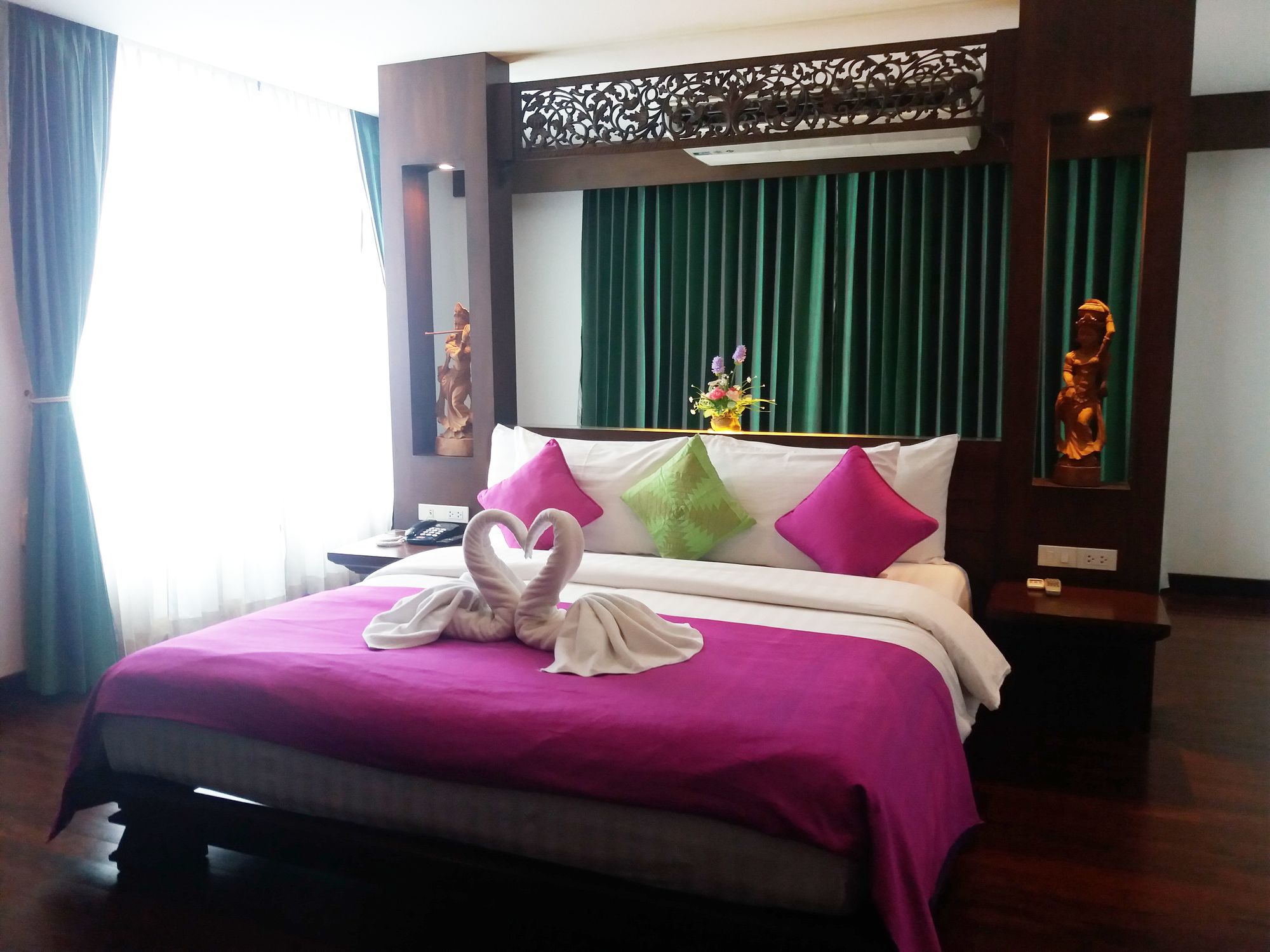 Nicha Hua Hin