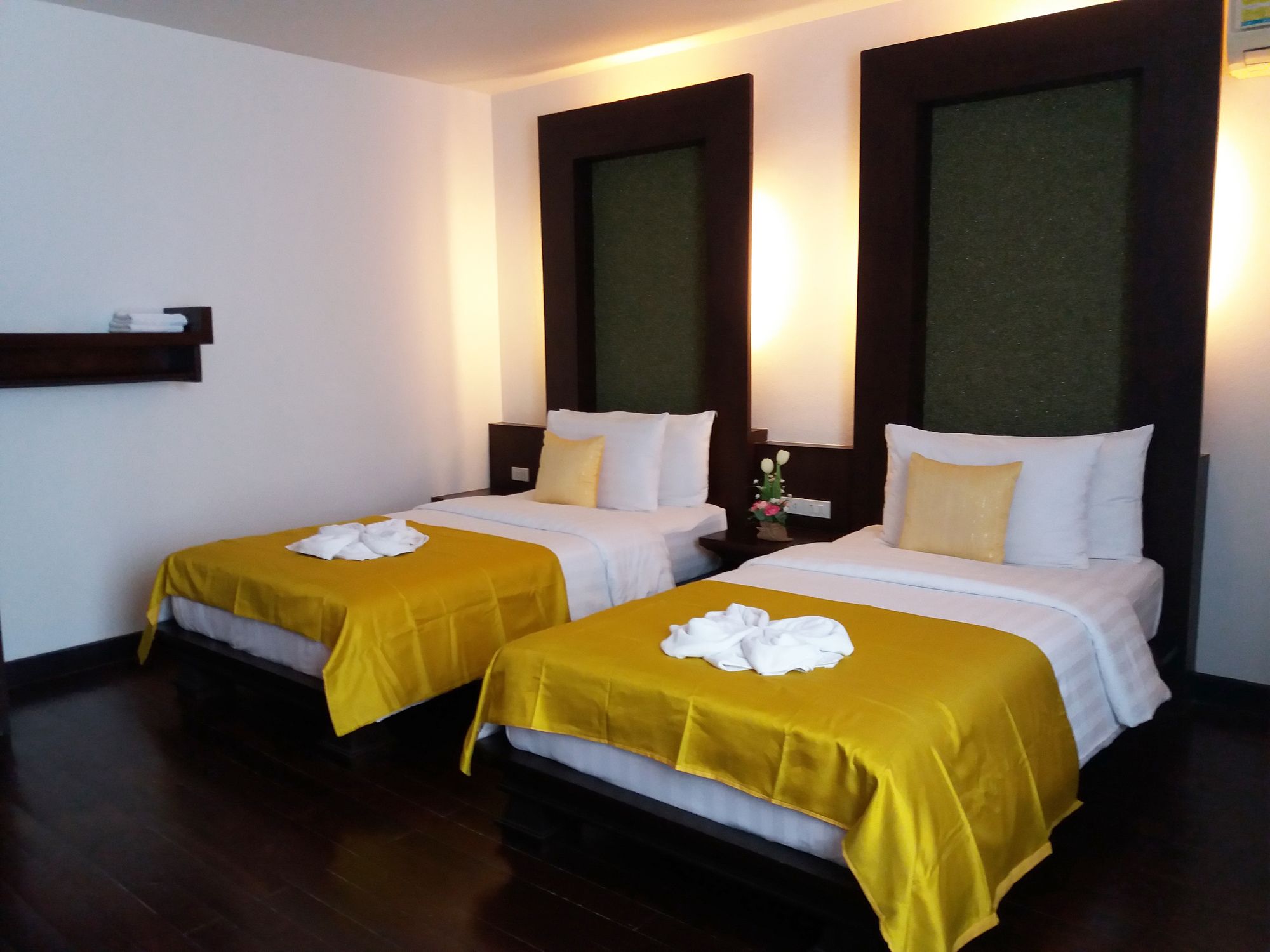 Nicha Hua Hin
