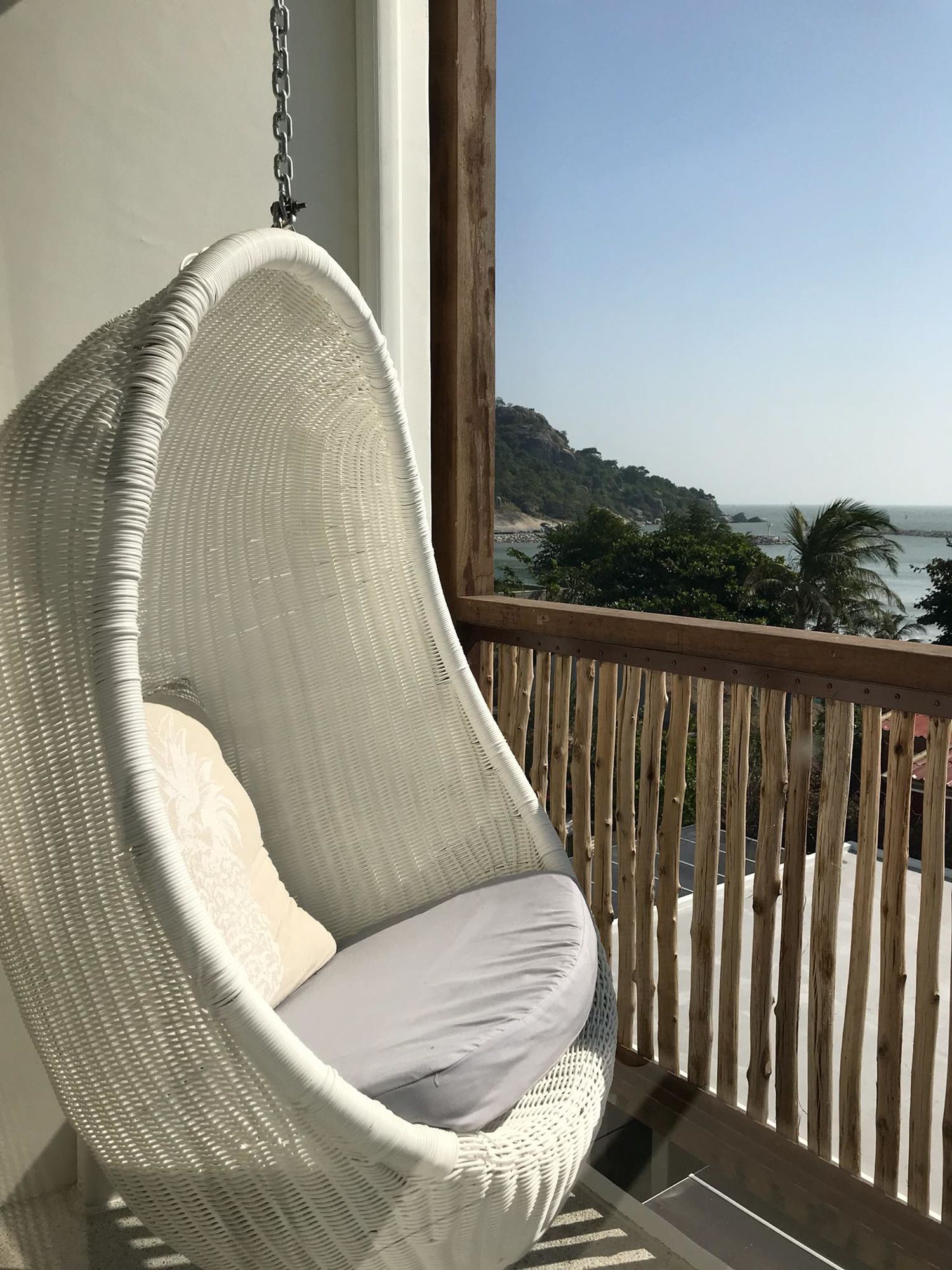 Pineapple Lazy Beach Villas