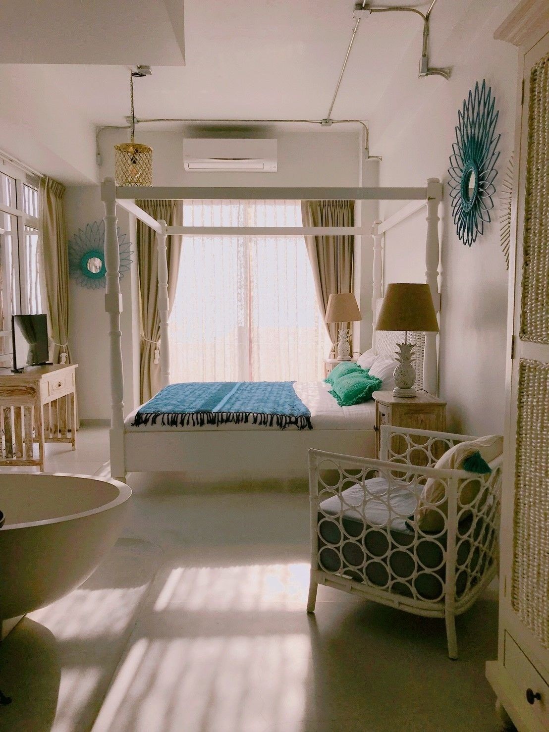 Pineapple Lazy Beach Villas