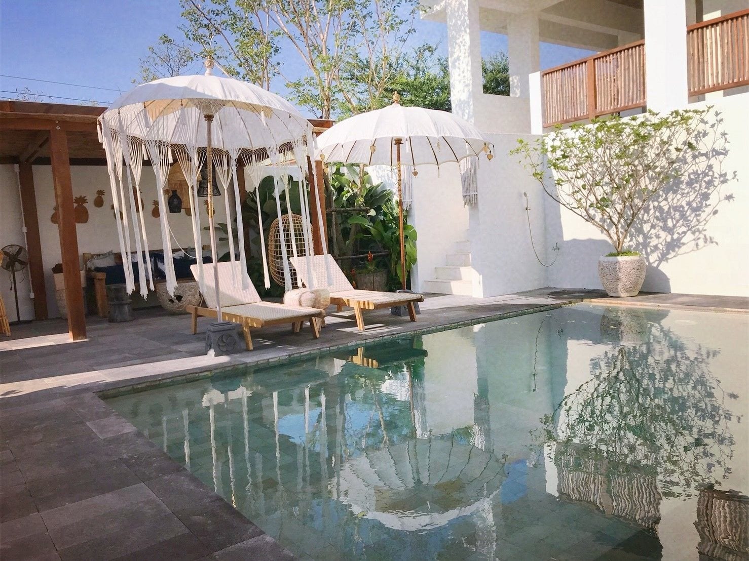 Pineapple Lazy Beach Villas