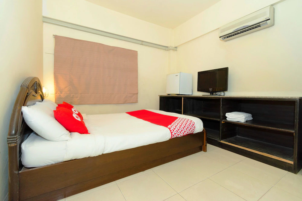 Pom Pom Residence by OYO Rooms