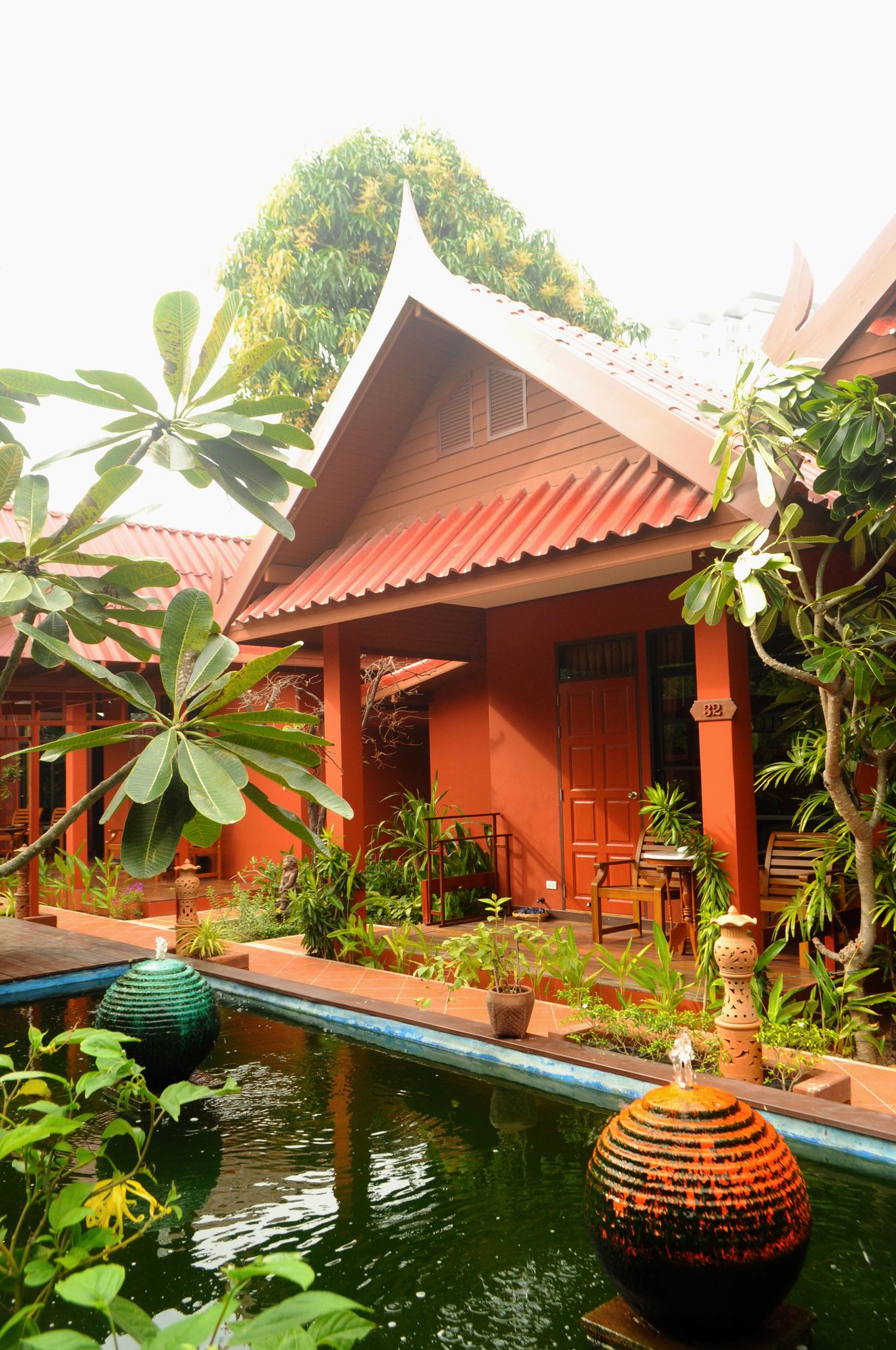 Ruen Kanok Thai House