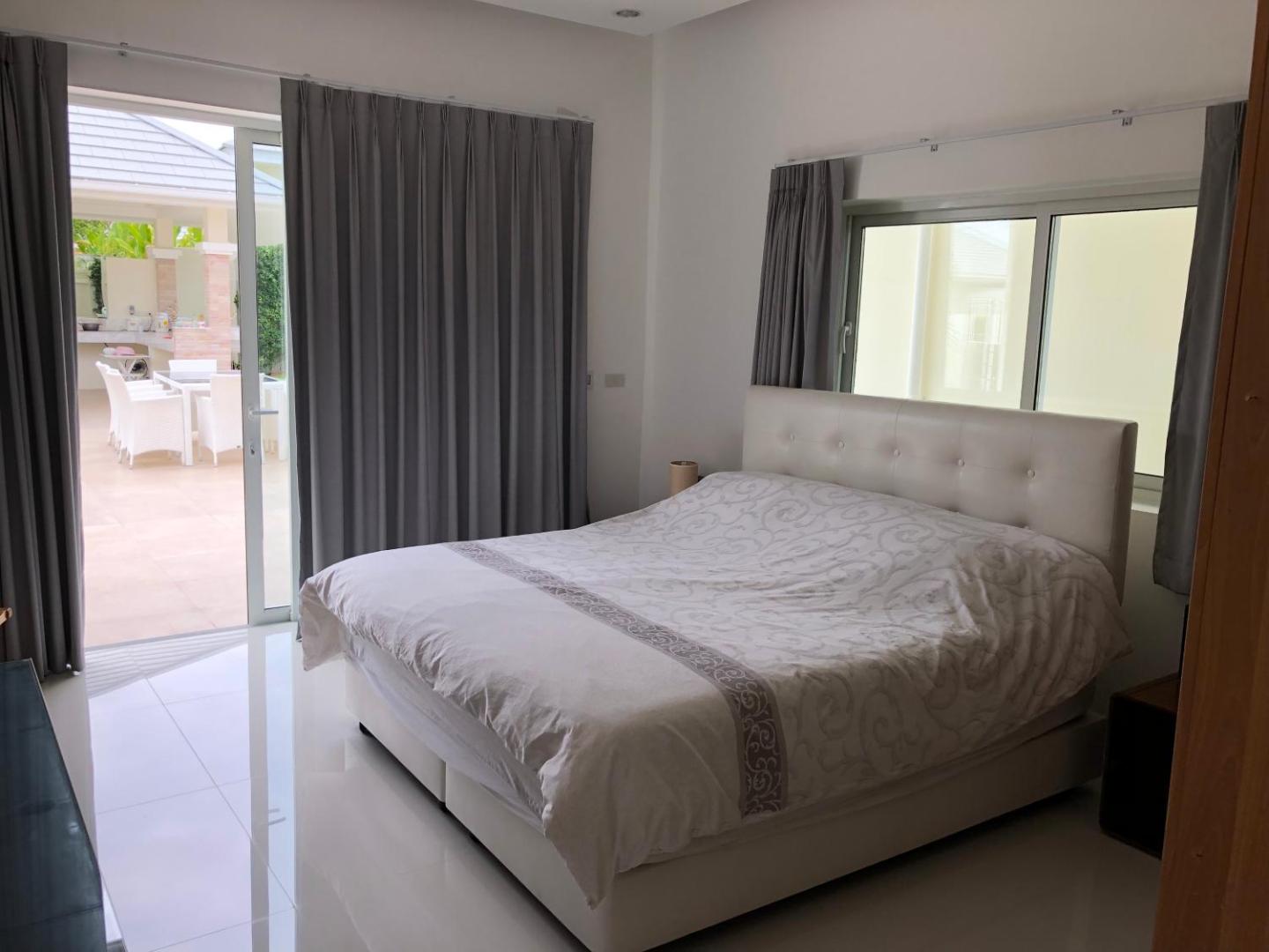 Sea Breeze Villas Hua Hin