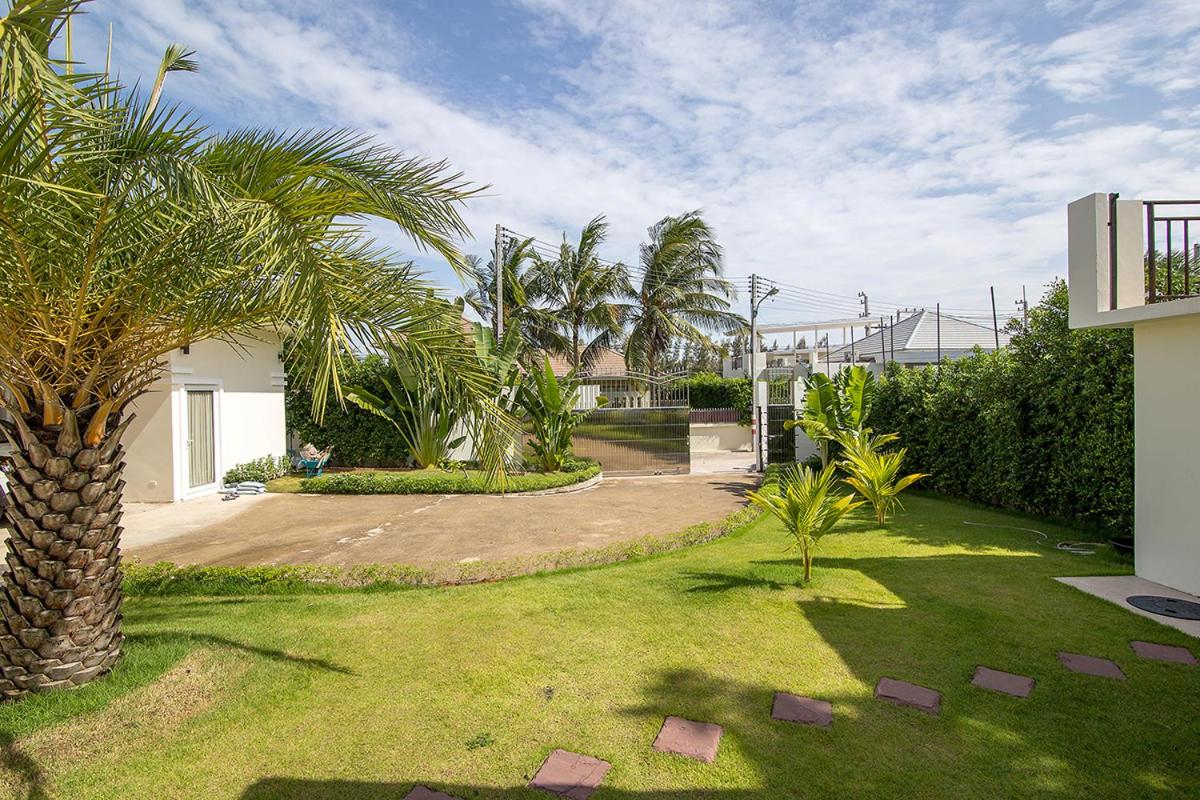 Sea Breeze Villas Hua Hin