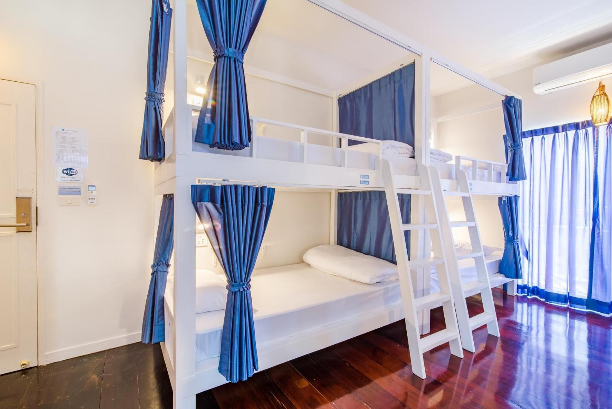 SleepEasy Beach Hostel Huahin