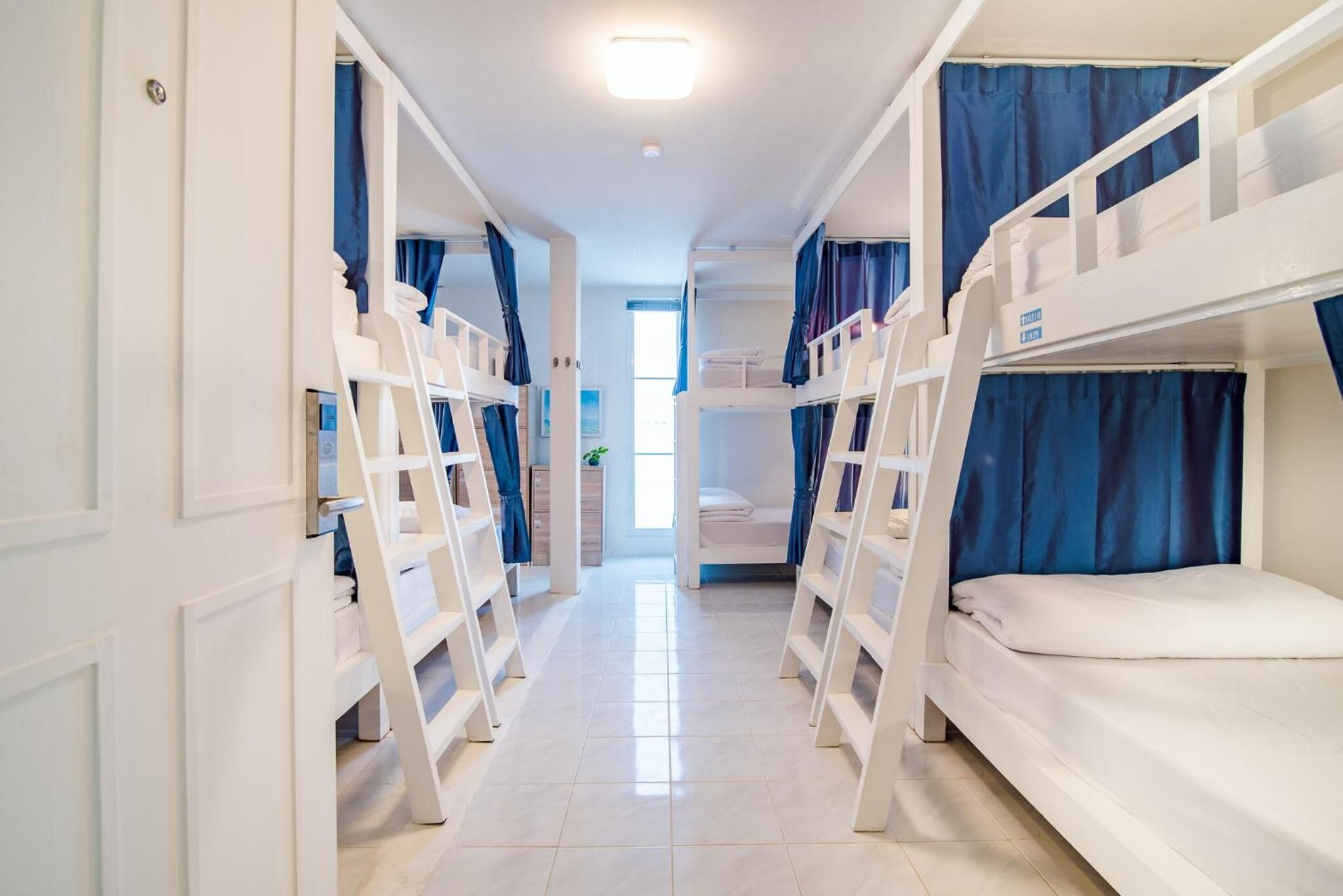 SleepEasy Beach Hostel Huahin