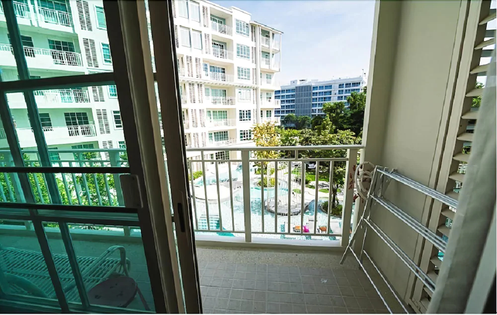 Summer Huahin Condo by Dome
