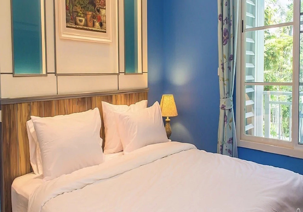 Summer Huahin Condo by Dome