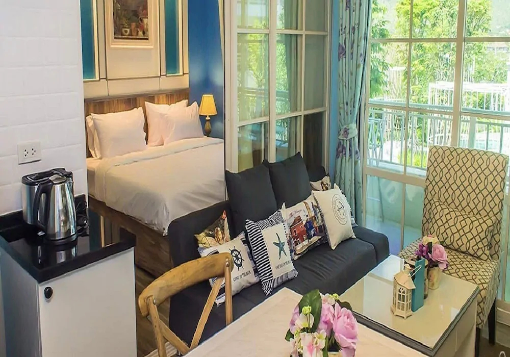 Summer Huahin Condo by Dome