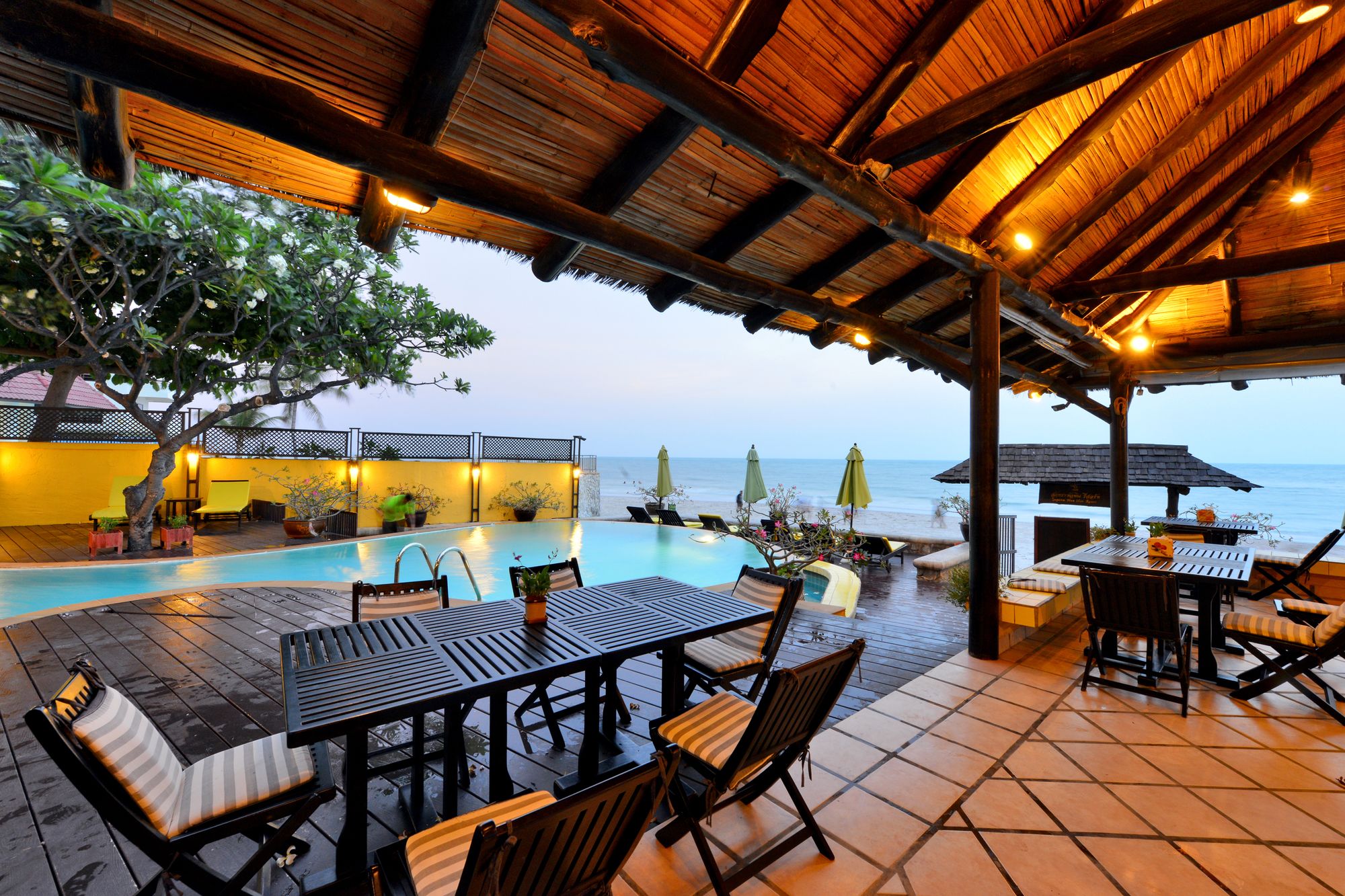 Supatra Hua Hin Resort