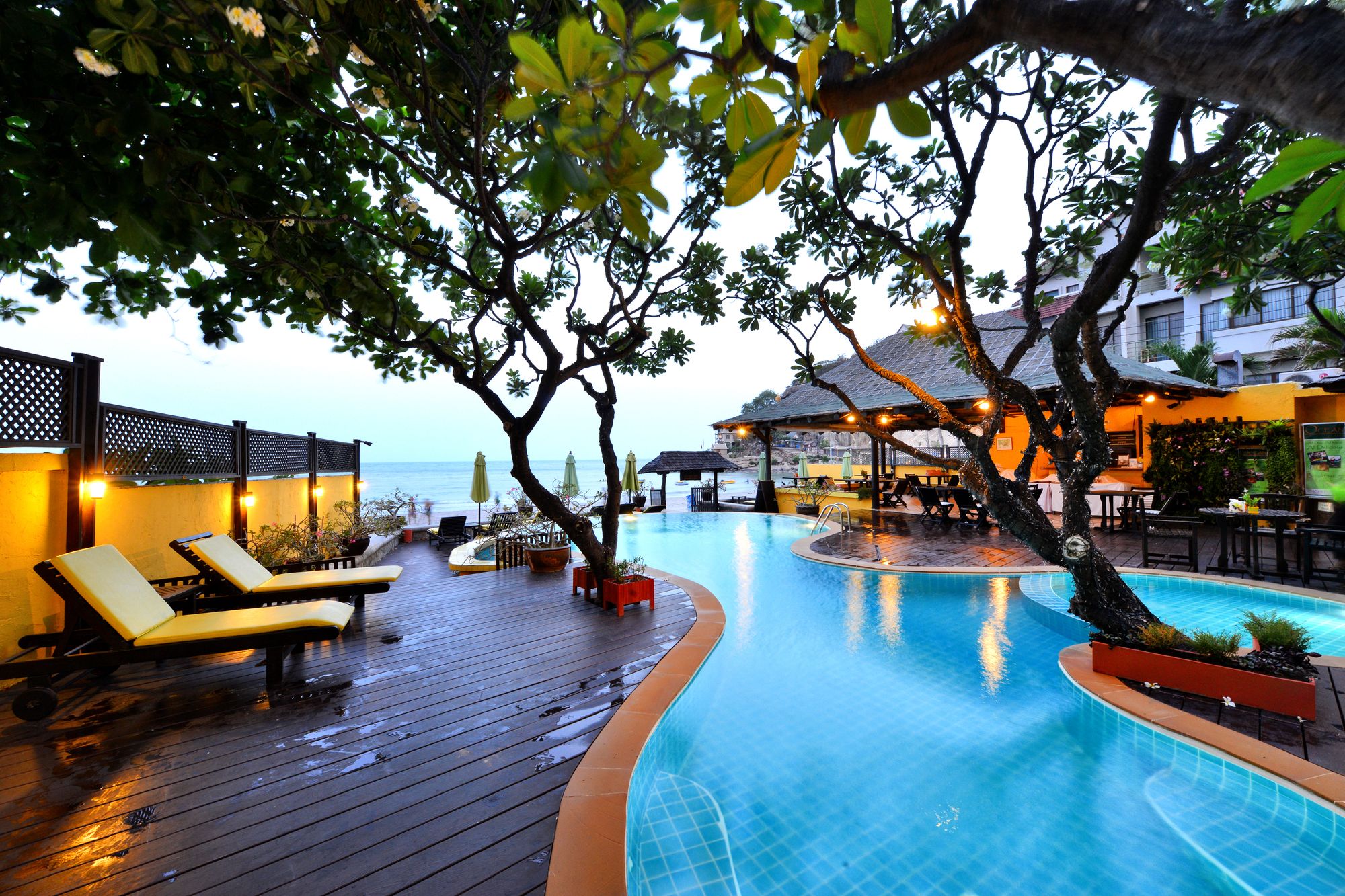 Supatra Hua Hin Resort