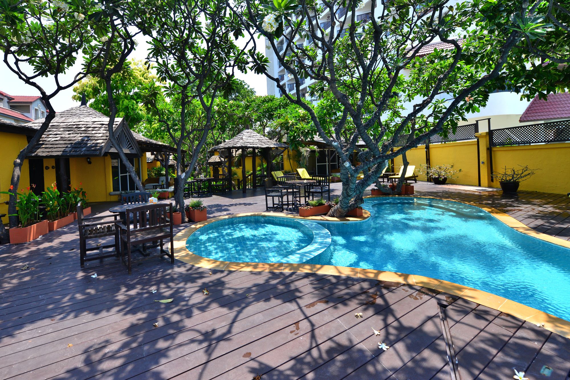 Supatra Hua Hin Resort