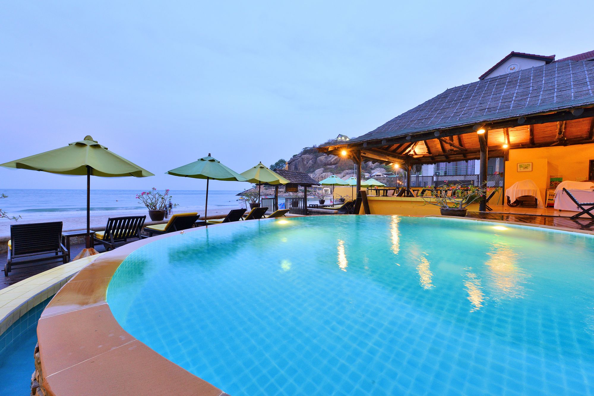 Supatra Hua Hin Resort