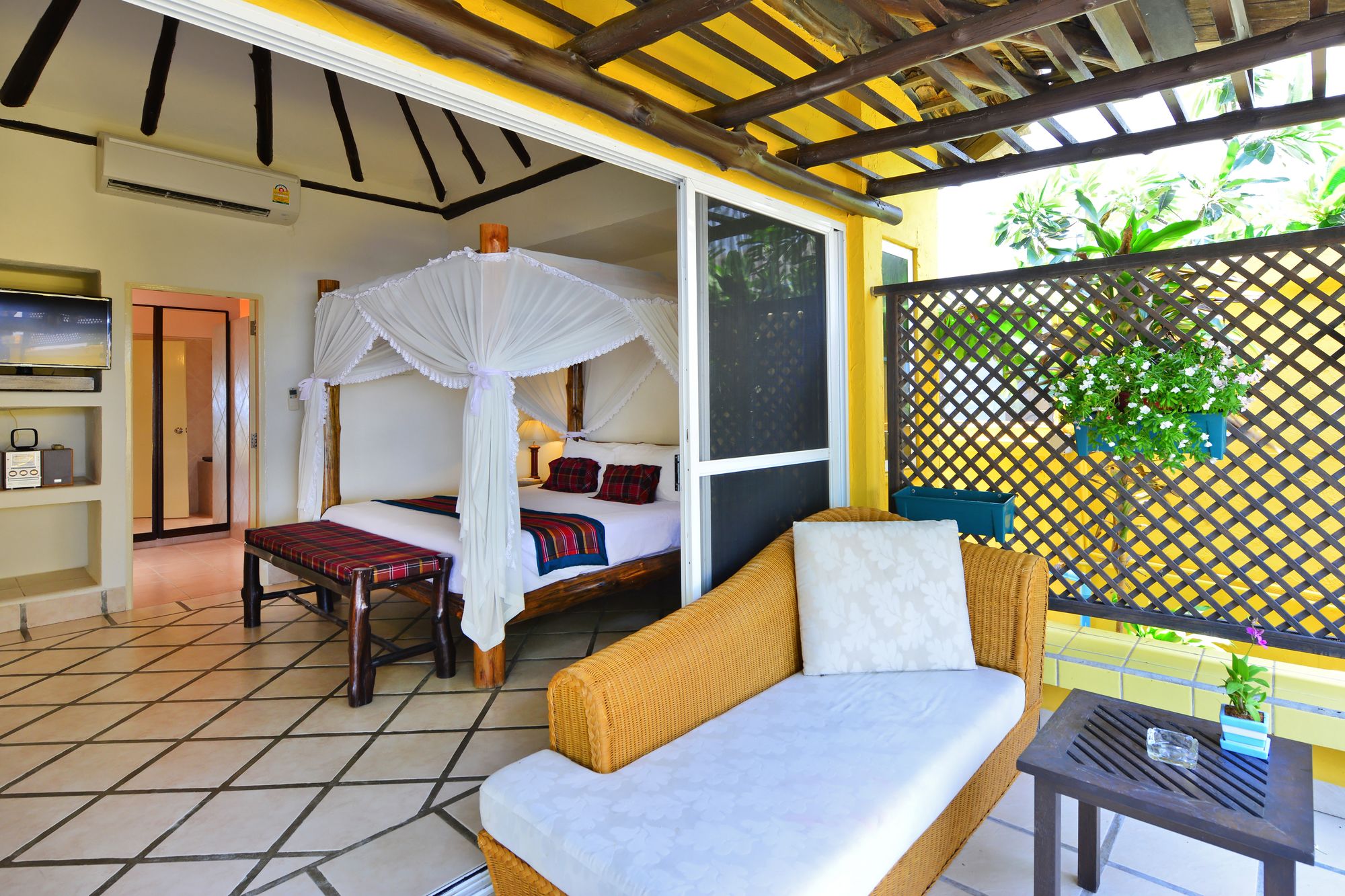 Supatra Hua Hin Resort