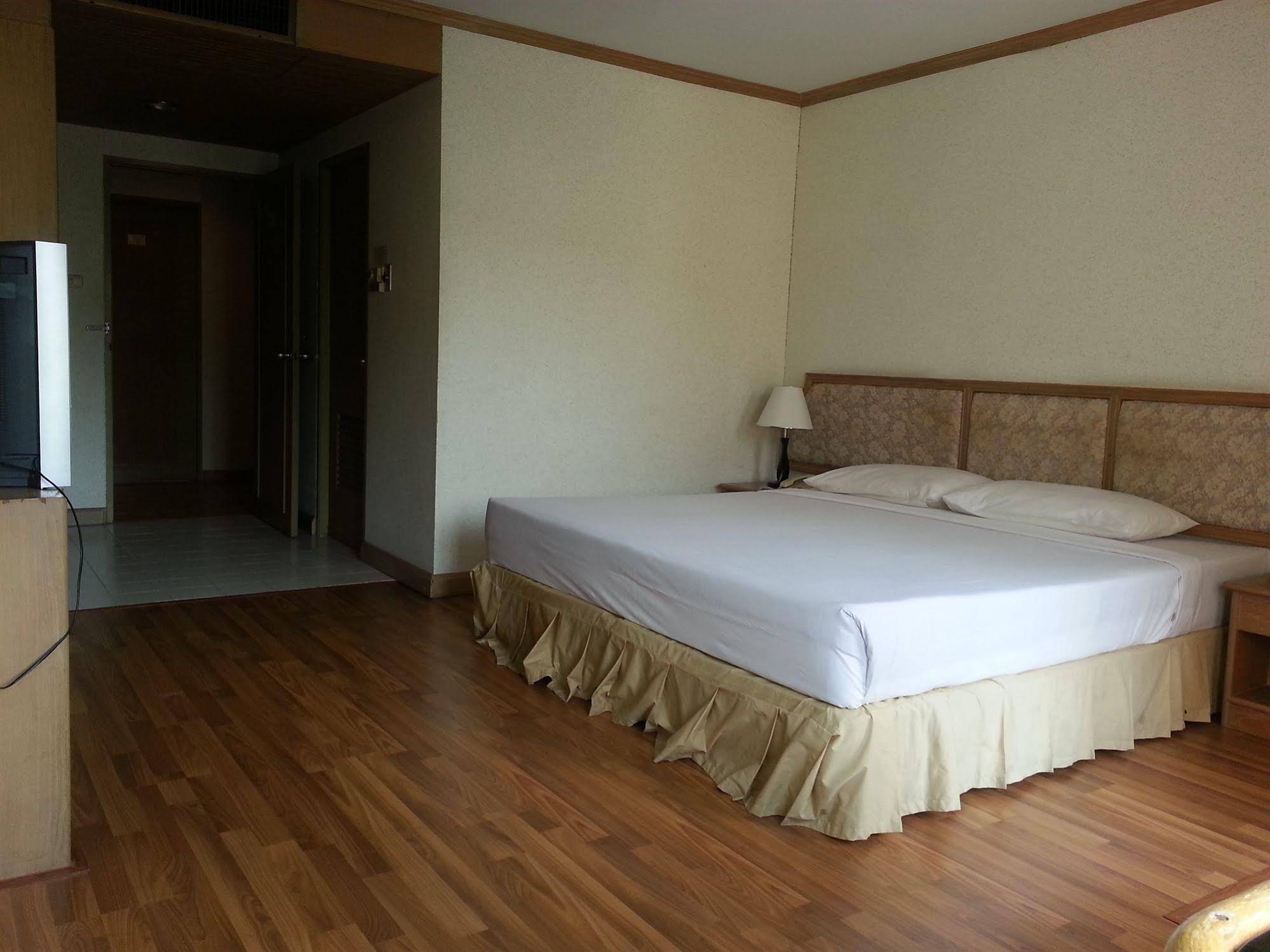 Ta-Kiab Beach Resort