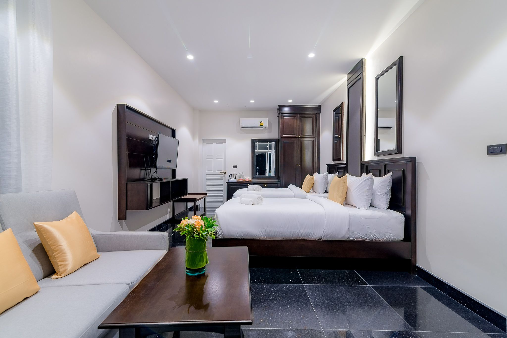 T Villas Huahin