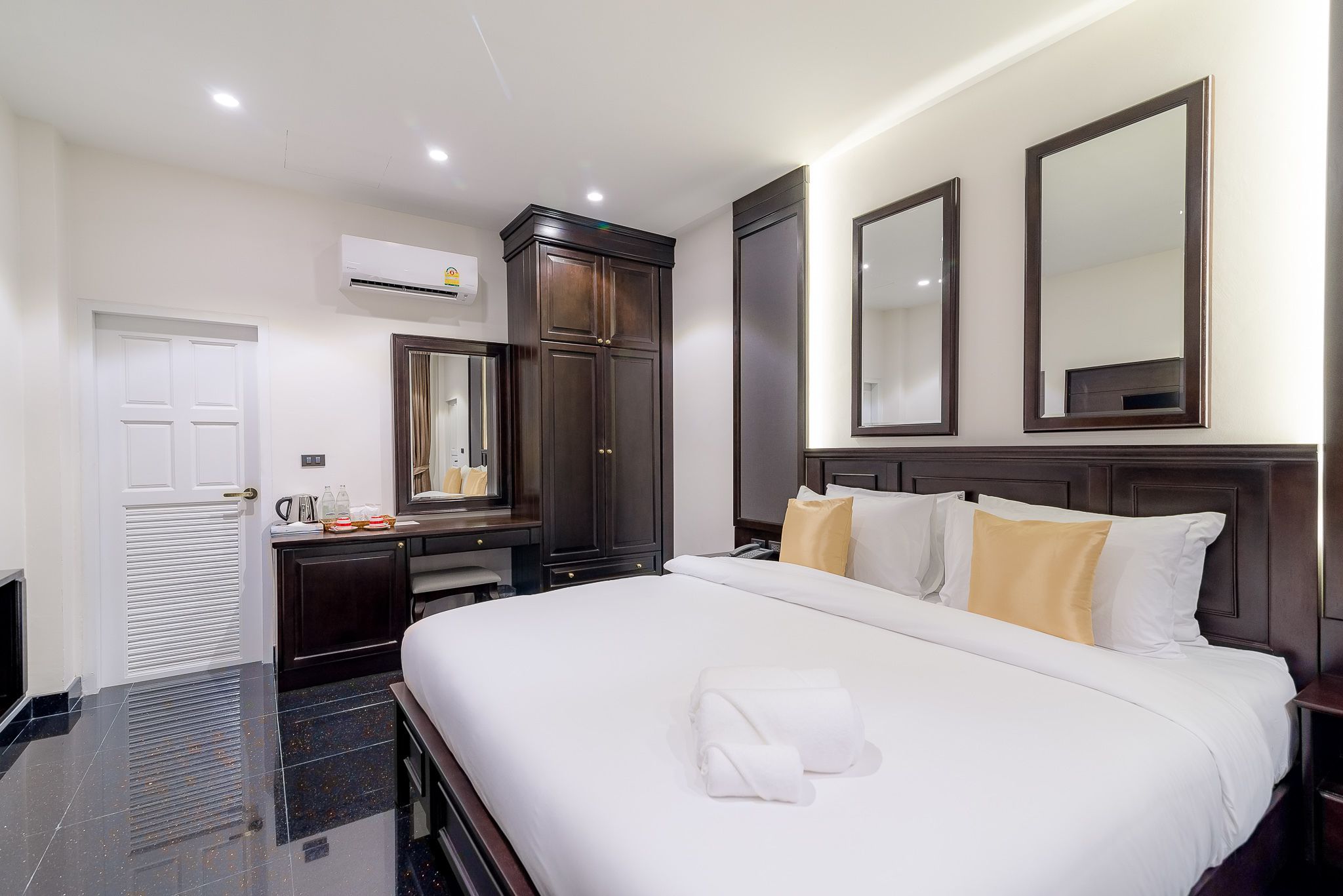 T Villas Huahin