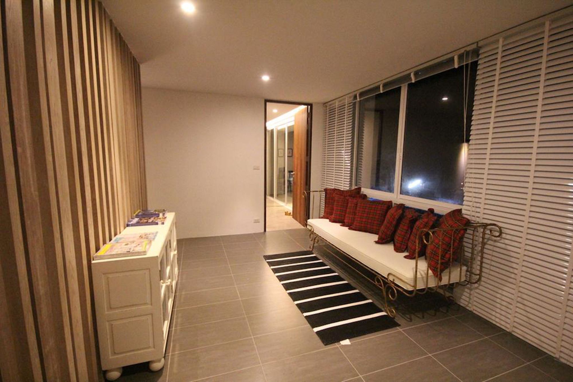 Villa S