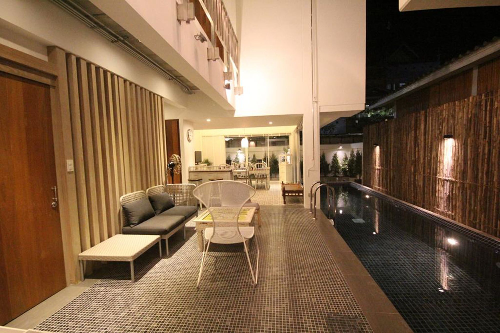Villa S