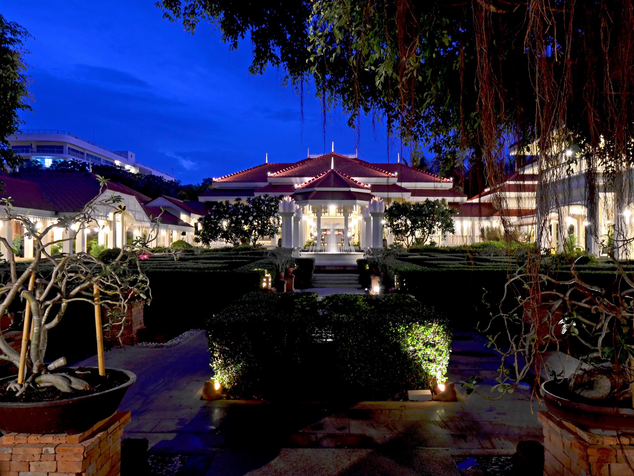 Wora Bura Hua Hin Resort & Spa