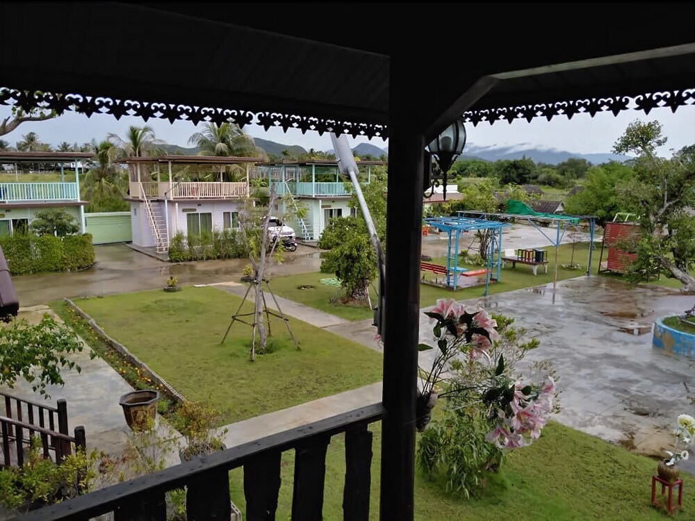 Baan Fah Rak Tawan